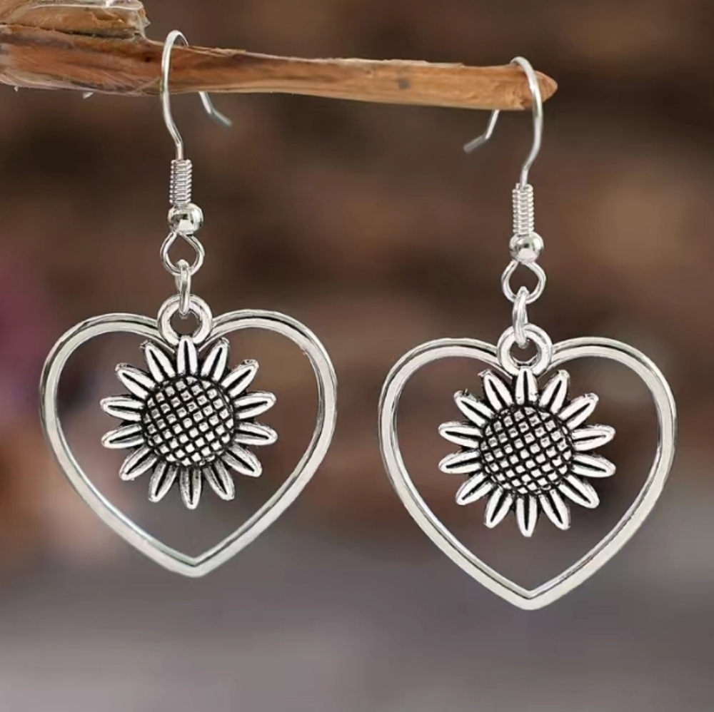NEW Sunflower Dangle Earrings